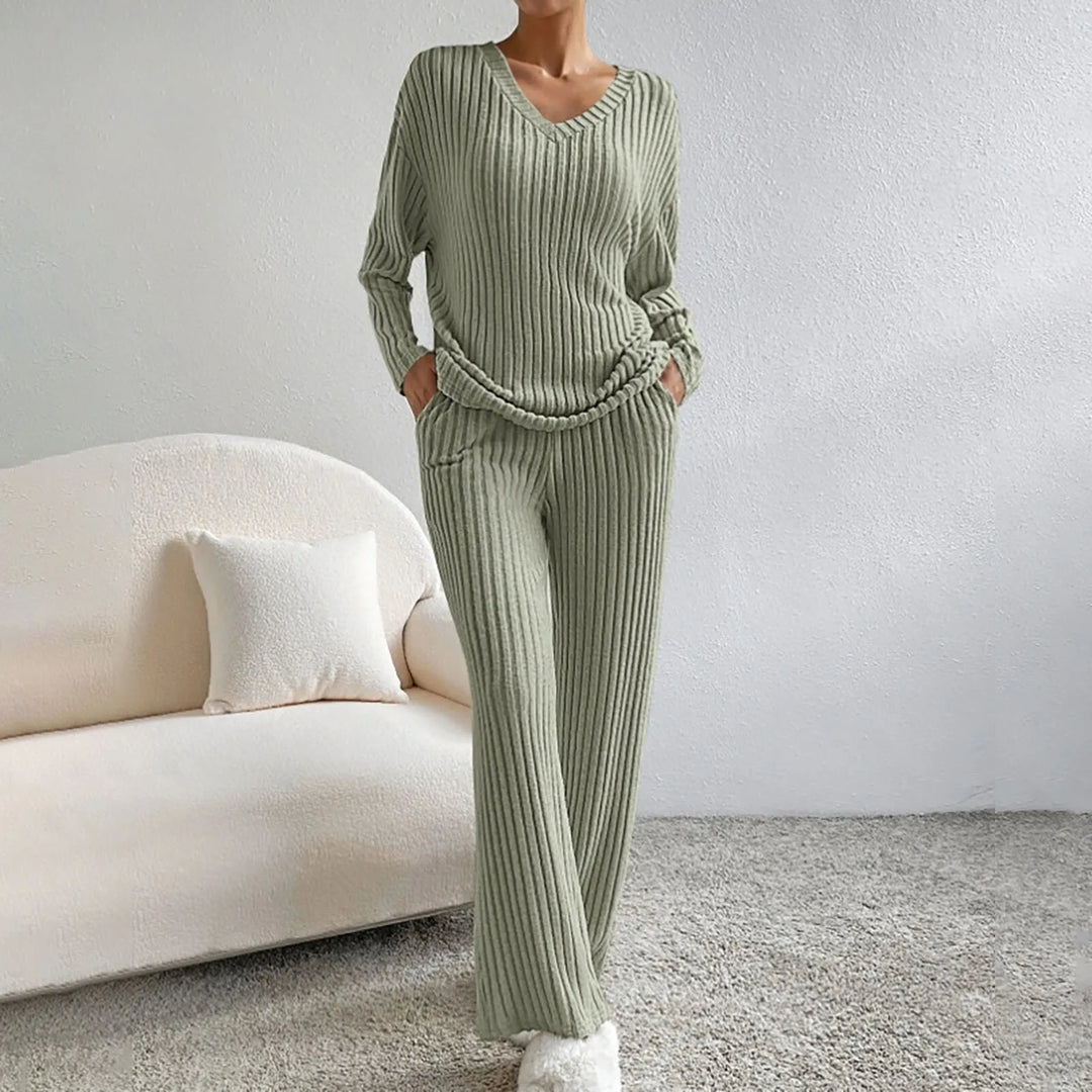Elli | Elegant Knitted Two-Piece Women's Set