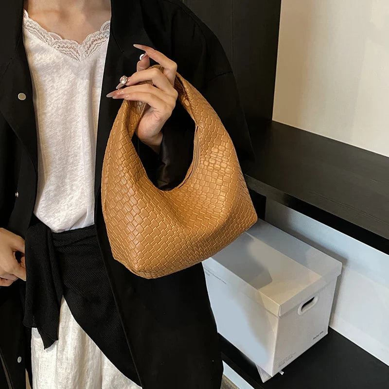 Richelle | Chic Round Bag