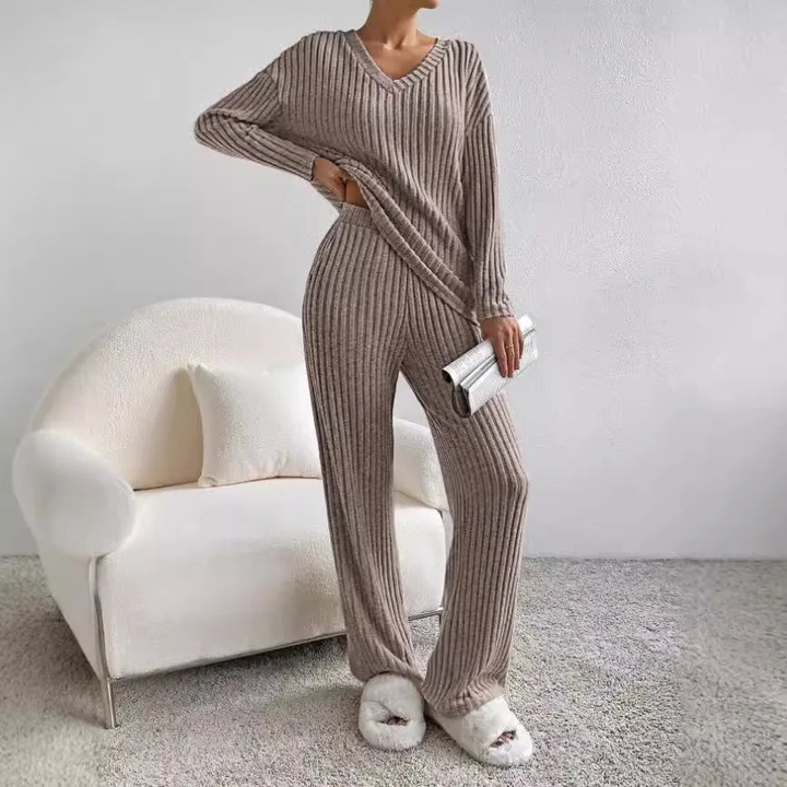 Elli | Elegant Knitted Two-Piece Women's Set